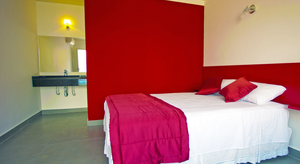 Concept Design Hostel & Suites Фос-ду-Игуасу Экстерьер фото