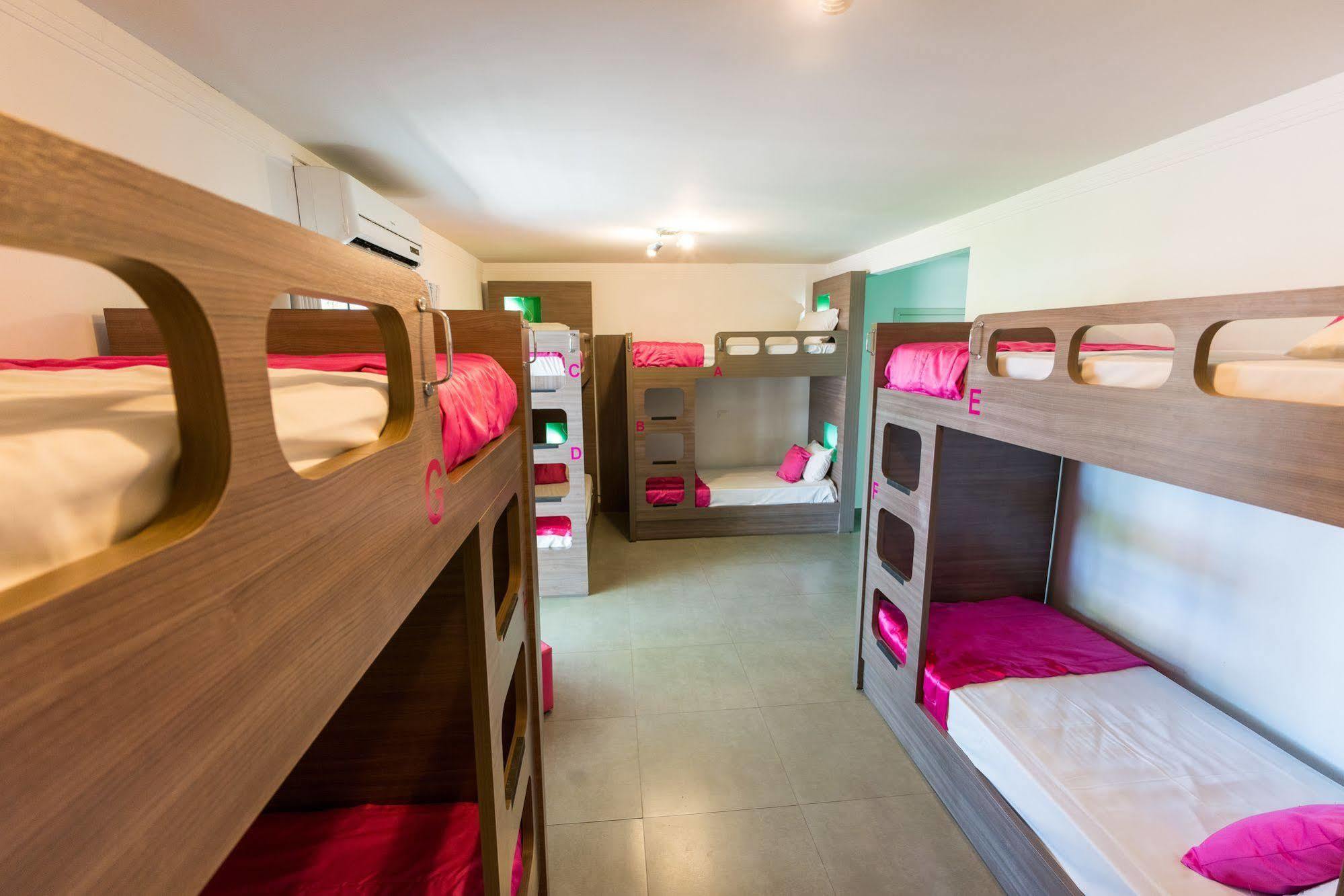 Concept Design Hostel & Suites Фос-ду-Игуасу Экстерьер фото